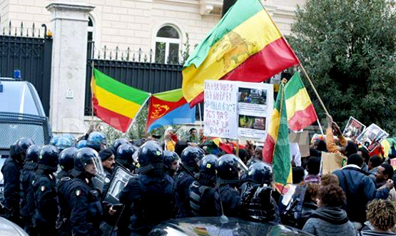 Gingot-7 extremists, Egyptian agents and Eritrean paid spies working hand and hand at anti Ethiopian demonstration in Washington DC