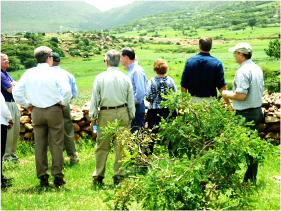 Milinda Gates and a group of American senators in the field in Tigrai State in Northern Ethiopia